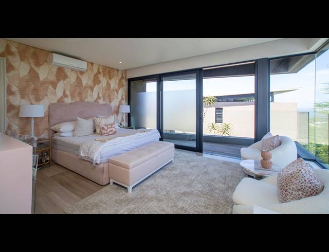 4 BEDROOM HOUSE FOR SALE IN LA LUCIA RIDGE